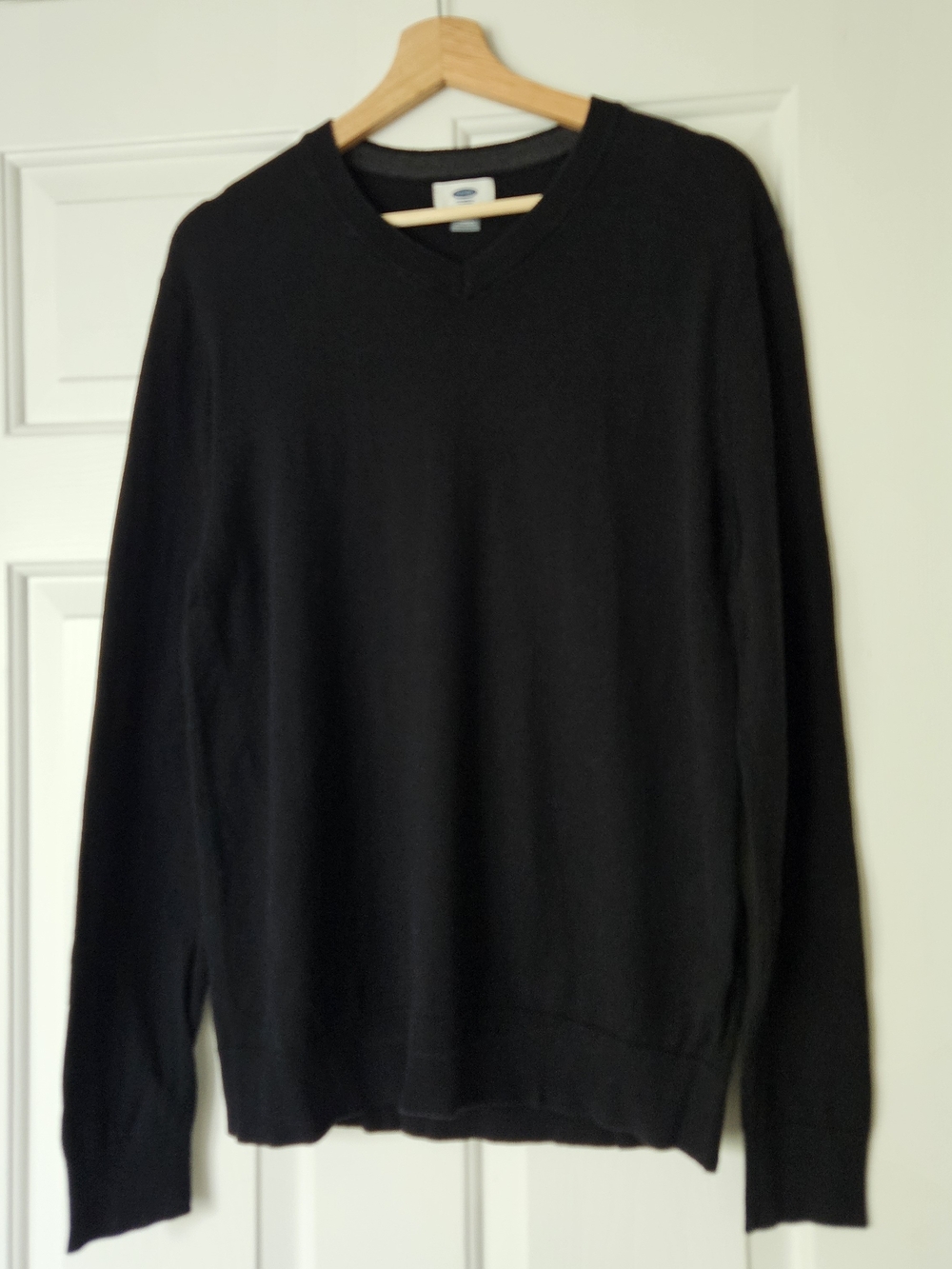 Old Navy - black men's V-neck sweater 100% cotton